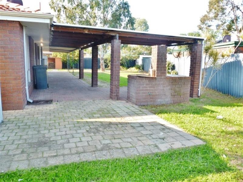 33 Carabeen  Rd, Maddington WA 6109