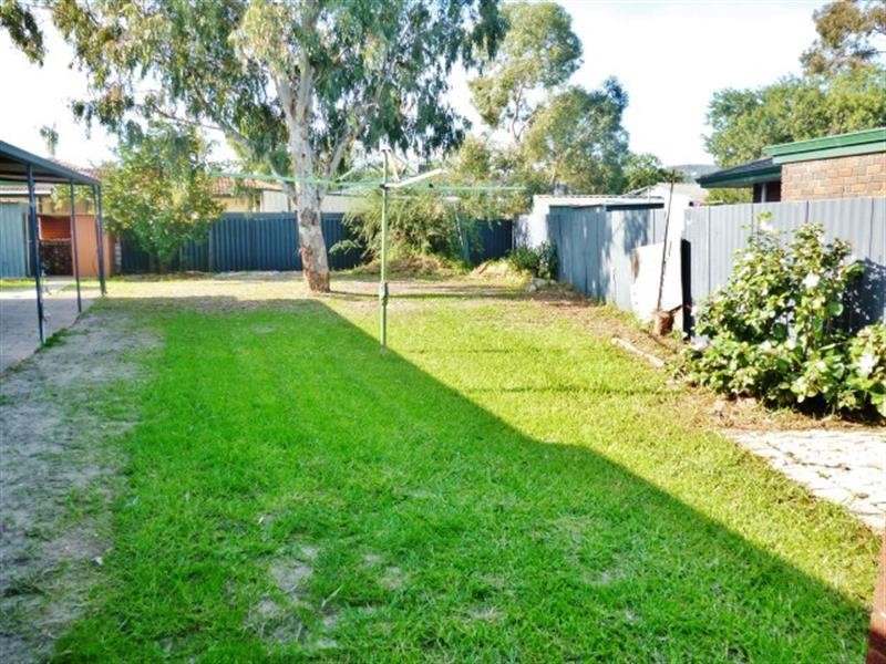 33 Carabeen  Rd, Maddington WA 6109