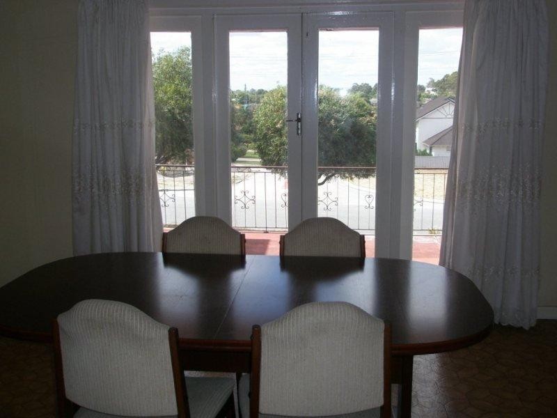 34 Grafton Road St, Bayswater WA 6053