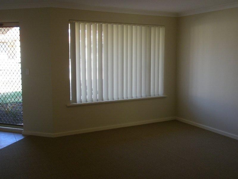 5 Castanet Drive Dr, Madeley WA 6065