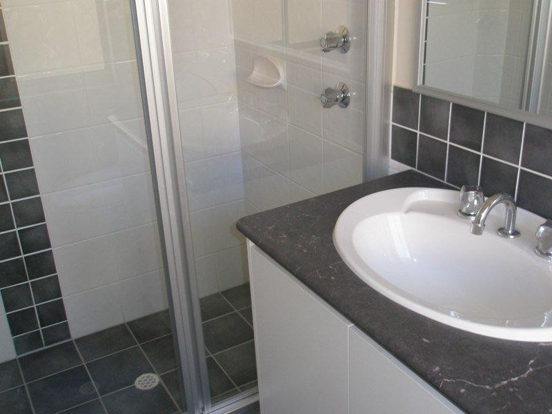 5 Castanet Drive Dr, Madeley WA 6065