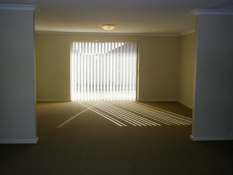 5 Castanet Drive Dr, Madeley WA 6065