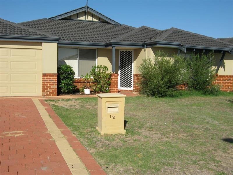 12 Giglia Drive Dr, Sinagra WA 6065