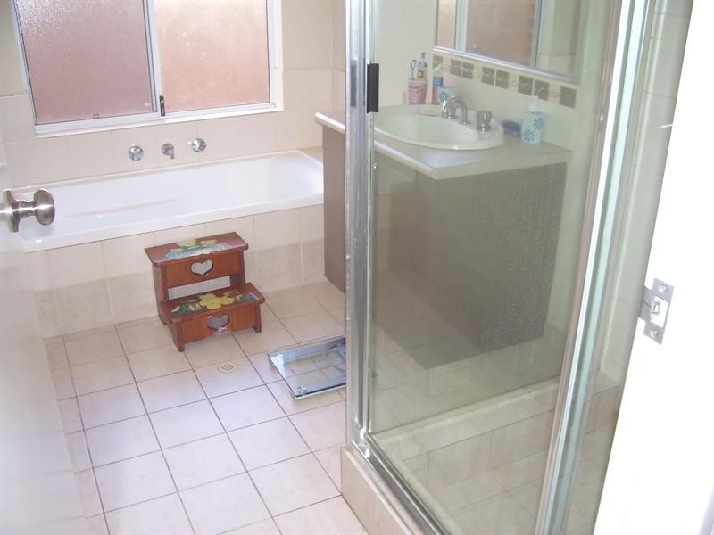 12 Giglia Drive Dr, Sinagra WA 6065