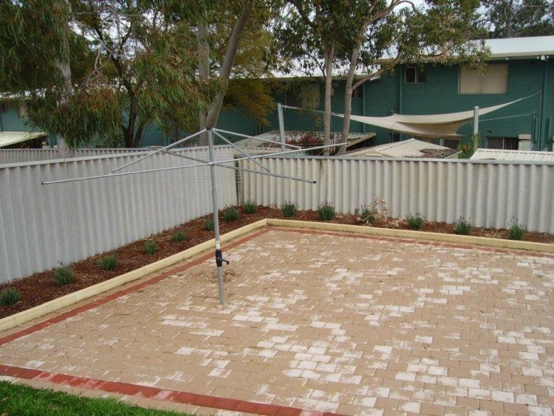 9B Oldfield Rd, Girrawheen WA 6064