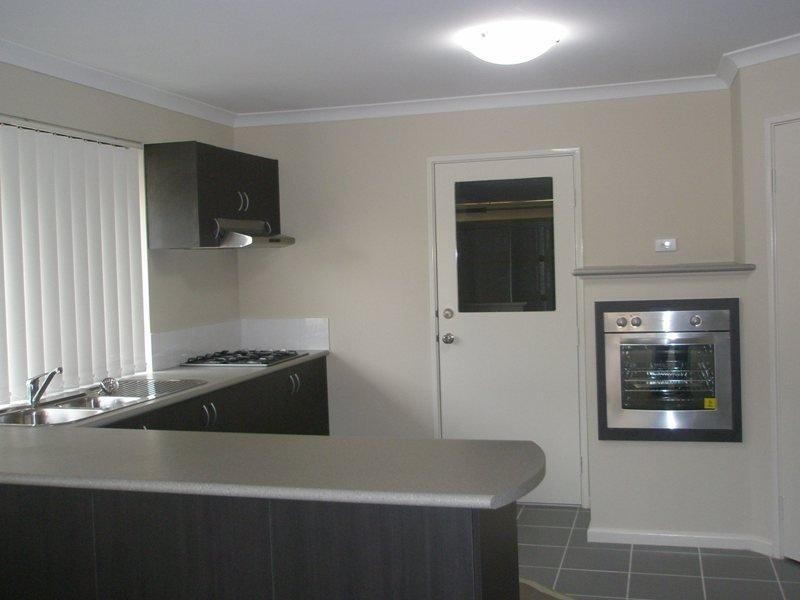 32 Bonannella Entrance Ent, Sinagra WA 6065