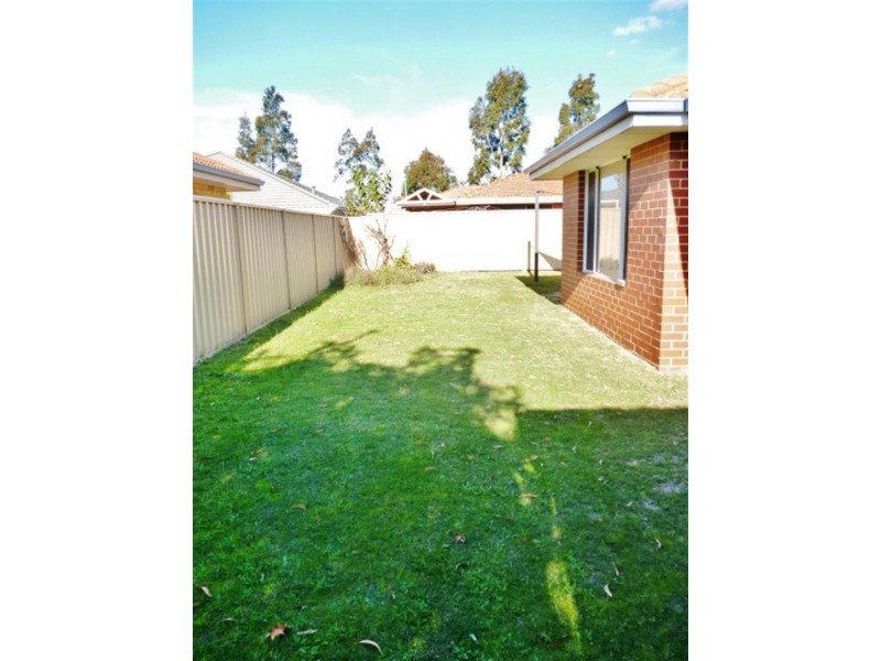 6 Angulata  Rd, Canning Vale WA 6155
