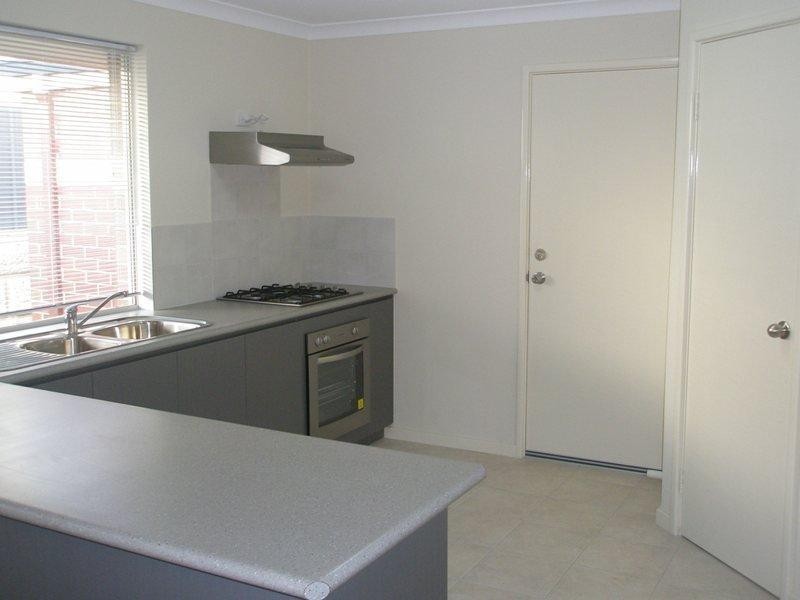 81 Shiraz  Bvd, Pearsall WA 6065