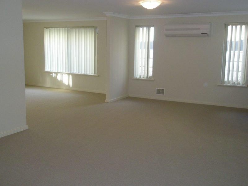 81 Shiraz  Bvd, Pearsall WA 6065