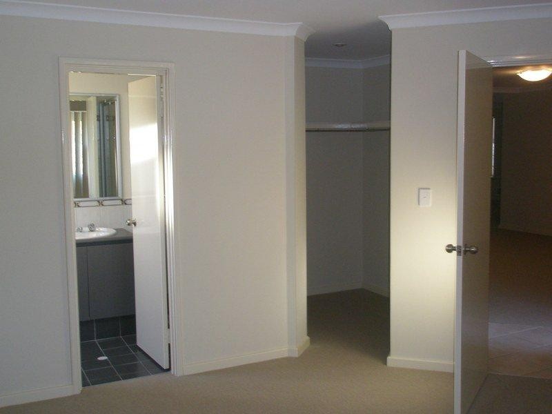 81 Shiraz  Bvd, Pearsall WA 6065