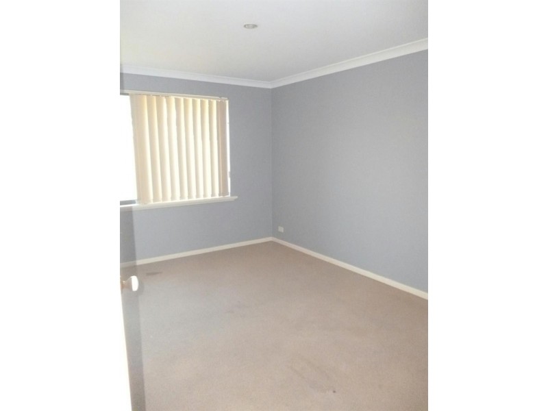 4  Angulata Rd, Canning Vale WA 6155