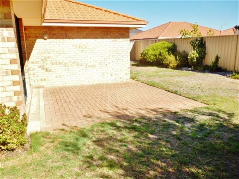 4  Angulata Rd, Canning Vale WA 6155