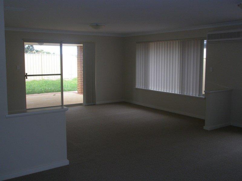 34 Bonannella Entrance Ent, Sinagra WA 6065