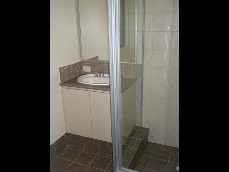 1 Castanet  Dr, Madeley WA 6065