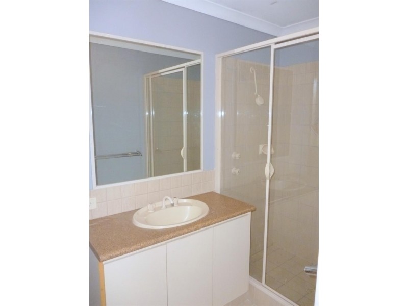 32 Excelsior  Dr, Canning Vale WA 6155