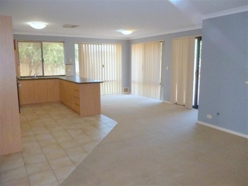 32 Excelsior  Dr, Canning Vale WA 6155