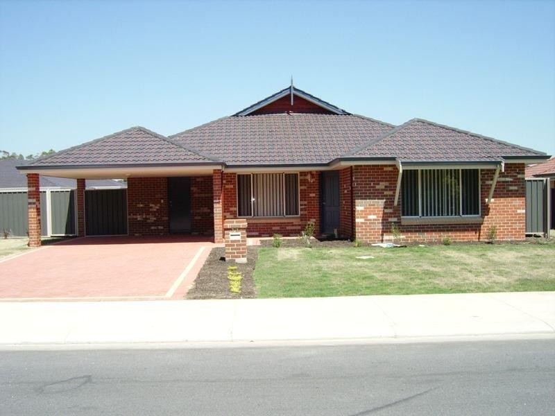 33 St John  Rd, Wattle Grove WA 6107