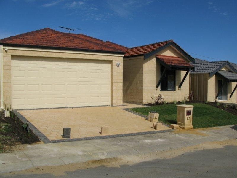 42 Jedburgh Loop, Sinagra WA 6065