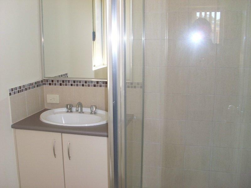 8 Karadong  St, Wattle Grove WA 6107