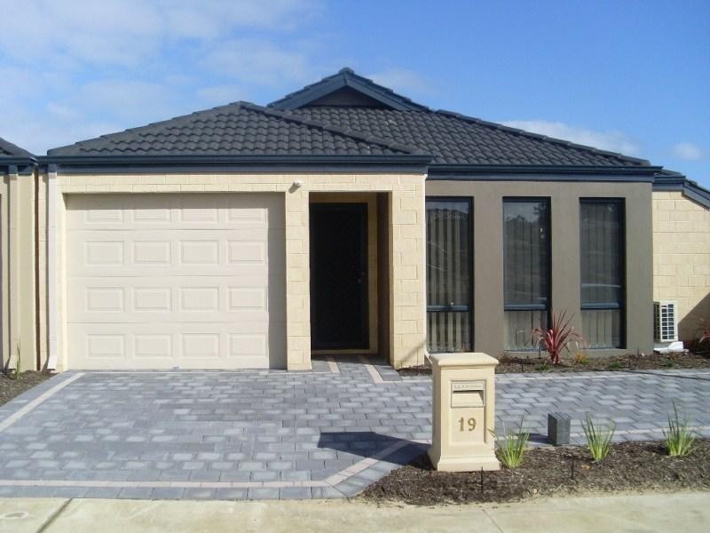 19 Peebles  Crss, Sinagra WA 6065