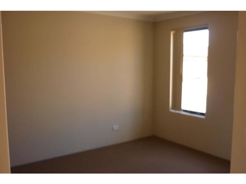 19 Peebles  Crss, Sinagra WA 6065