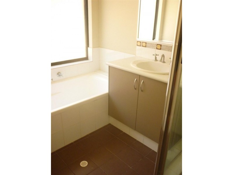 2 Kelso  Cl, Sinagra WA 6065