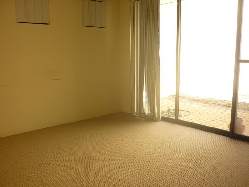 2 Kelso  Cl, Sinagra WA 6065