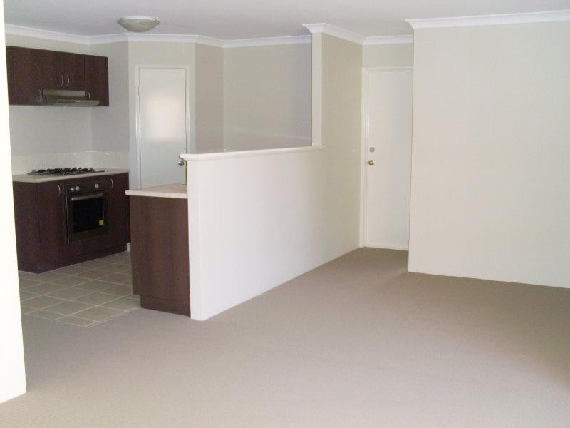 32 Jedburgh  Loop, Sinagra WA 6065