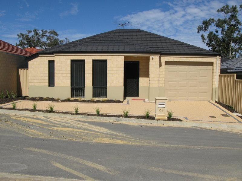 35 Jedburgh Loop, Sinagra WA 6065