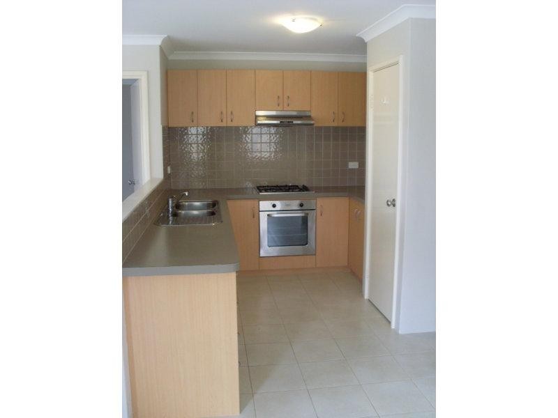 2 Lochy Cl, Kinross WA 6028