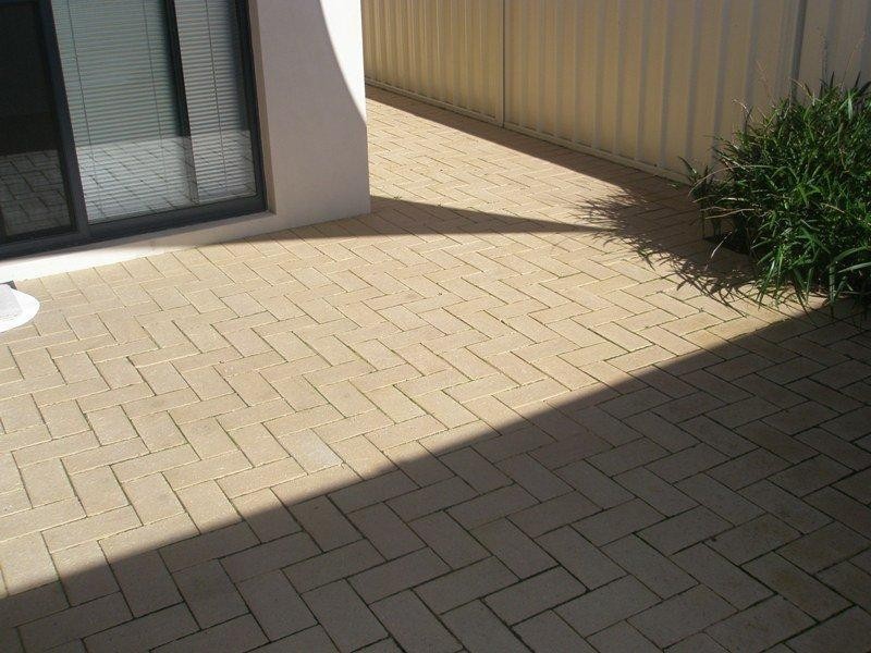 2 Lochy Cl, Kinross WA 6028