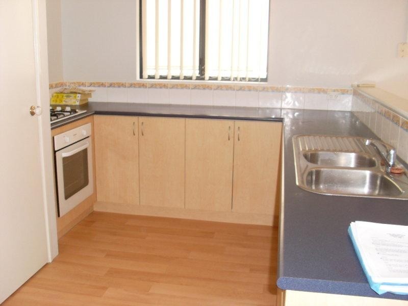 4 Koomba Rise, Bertram WA 6167