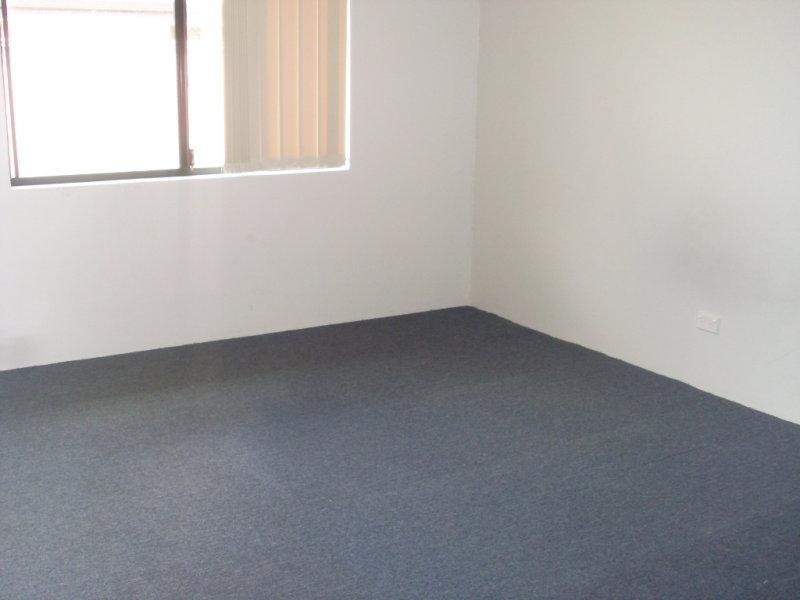 4 Koomba Rise, Bertram WA 6167