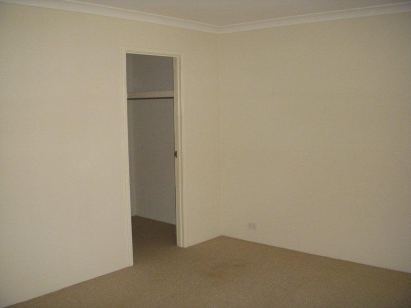 2 Felpham  Ct, Success WA 6164