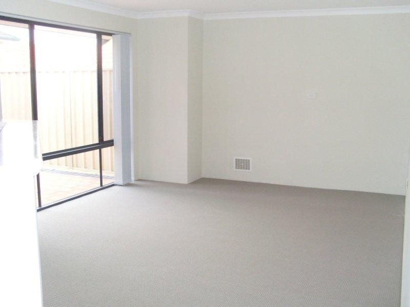 21 Jedburgh Loop Loop, Sinagra WA 6065