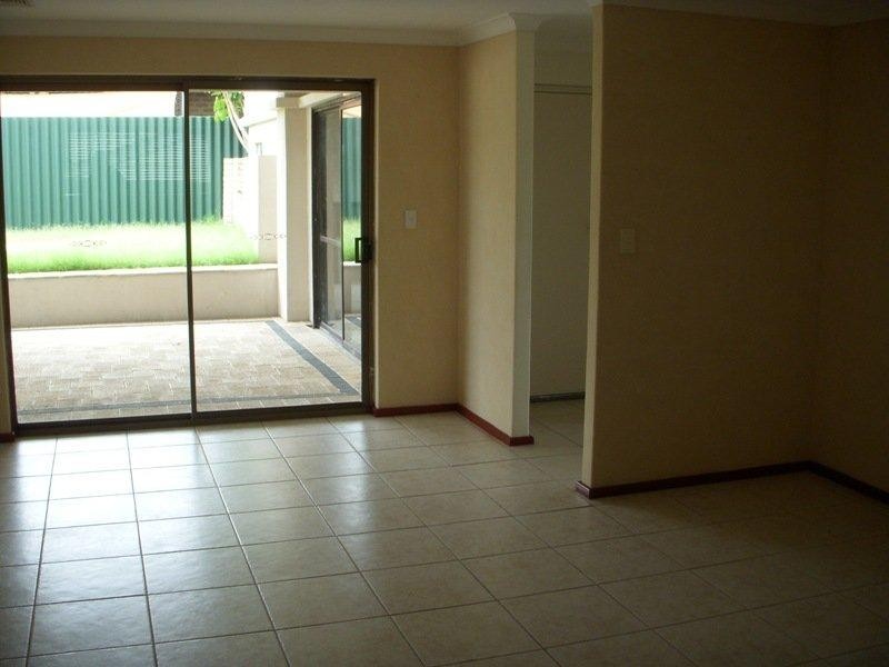 47 Dotterel Way, Yangebup WA 6164