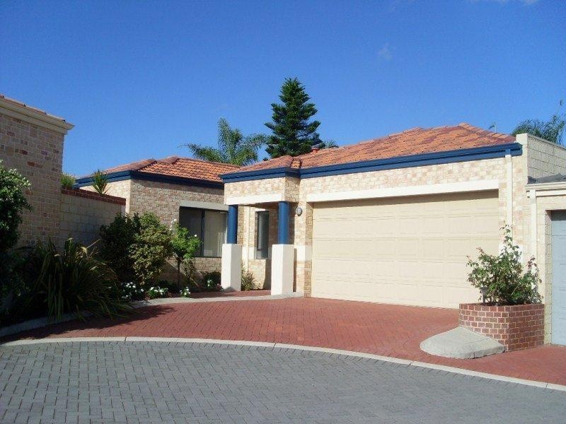 9/11 Chichester  Ave, Woodvale WA 6026