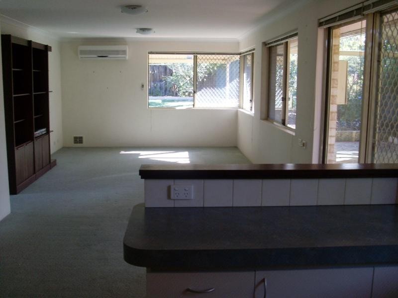 17 Stuart Ct, Bateman WA 6150