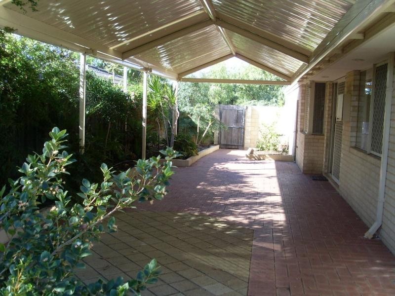 17 Stuart Ct, Bateman WA 6150