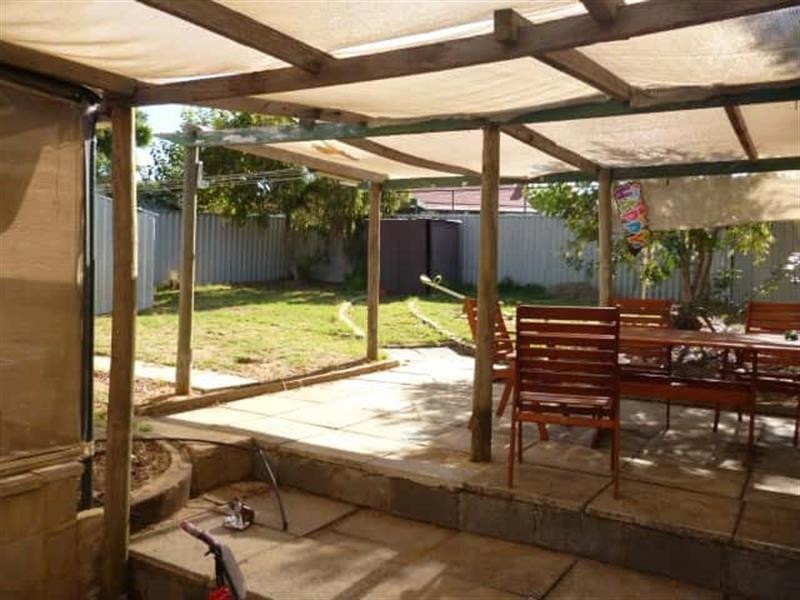 14 Brownell Cres, Medina WA 6167