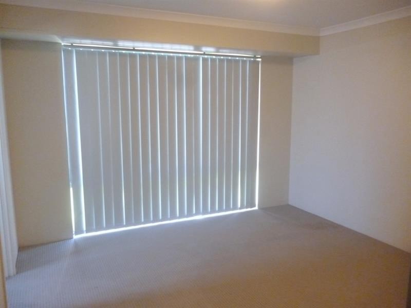 28 Jedburgh  Loop, Sinagra WA 6065