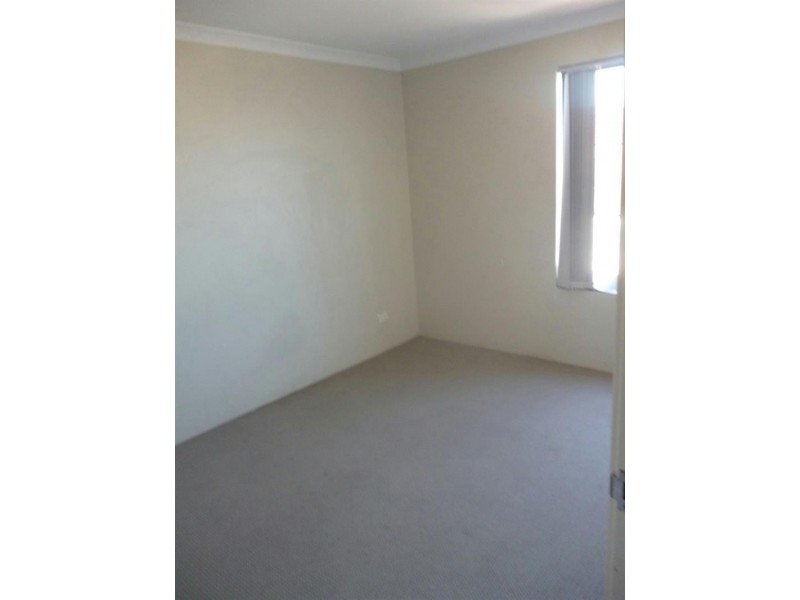 28 Jedburgh  Loop, Sinagra WA 6065