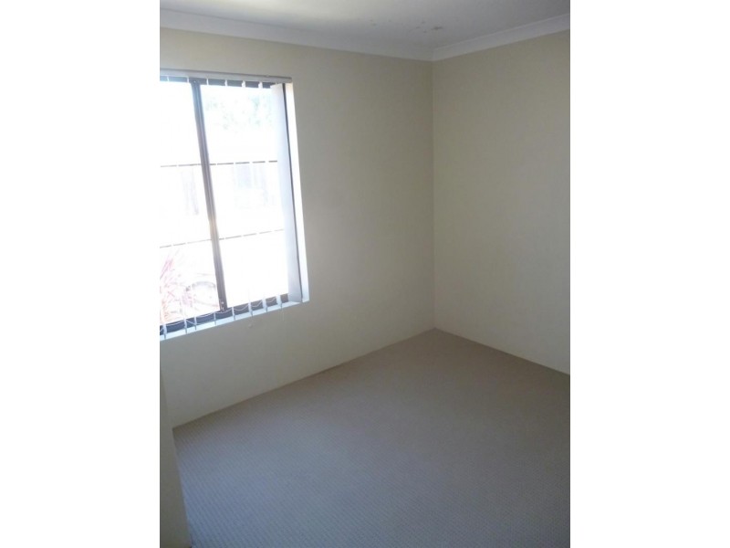 28 Jedburgh  Loop, Sinagra WA 6065