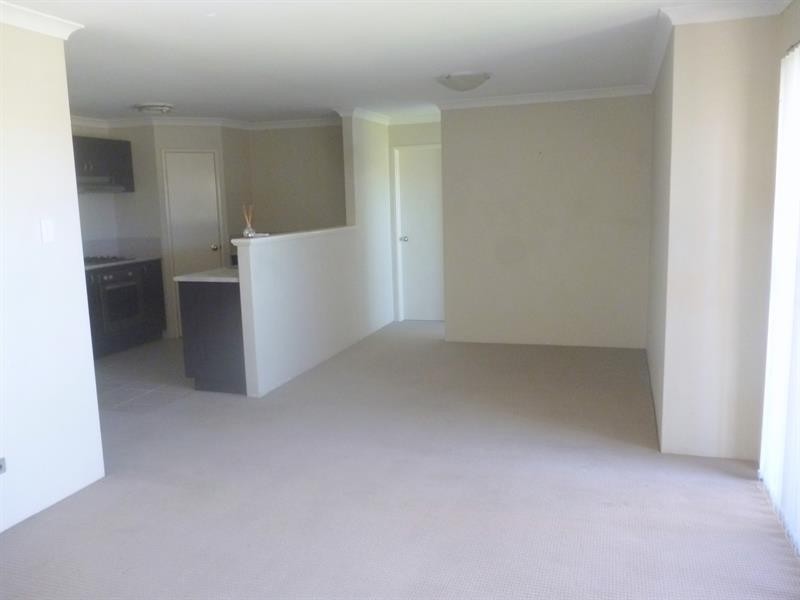 28 Jedburgh  Loop, Sinagra WA 6065