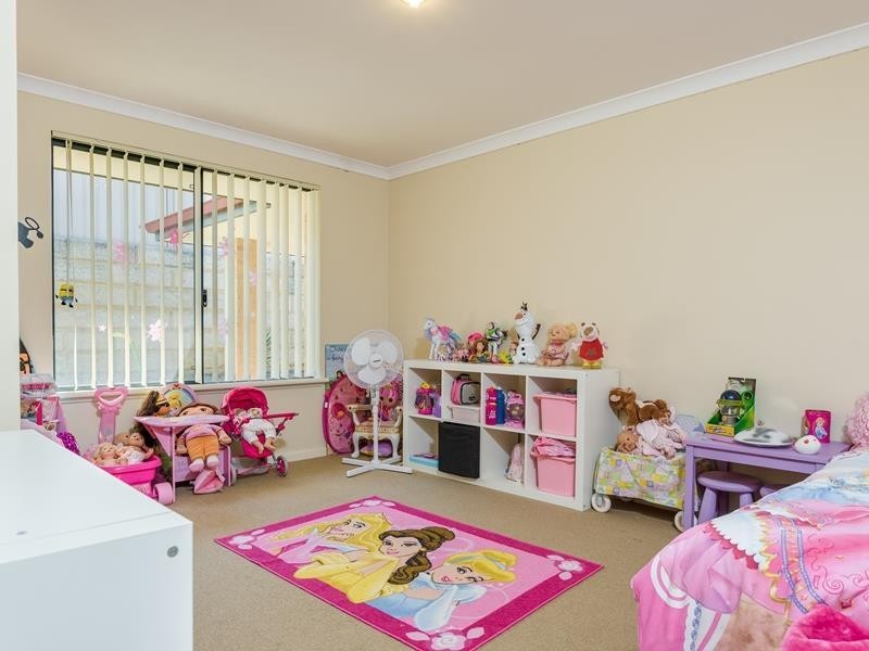 77 Shiraz Bvd, Pearsall WA 6065