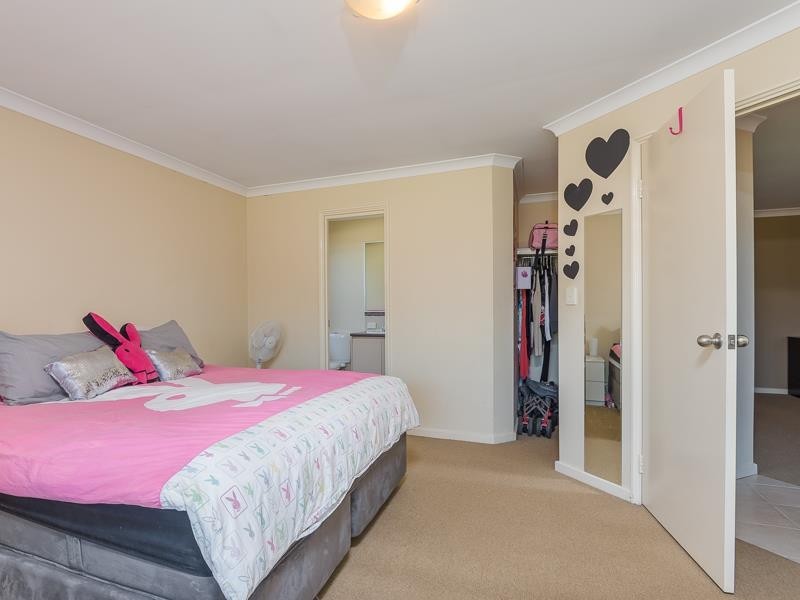 77 Shiraz Bvd, Pearsall WA 6065