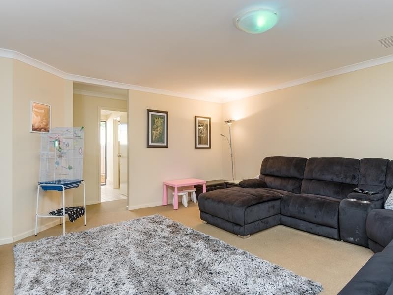 77 Shiraz Bvd, Pearsall WA 6065