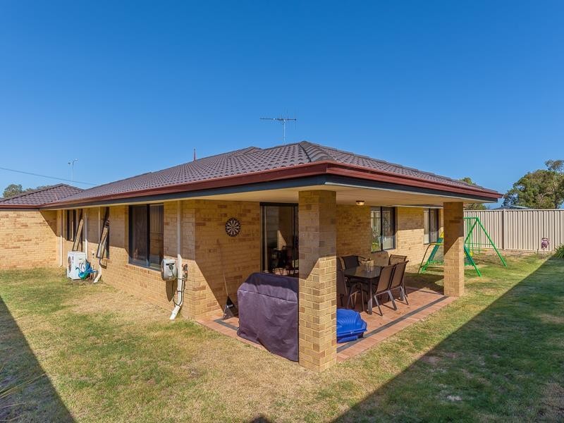 77 Shiraz Bvd, Pearsall WA 6065