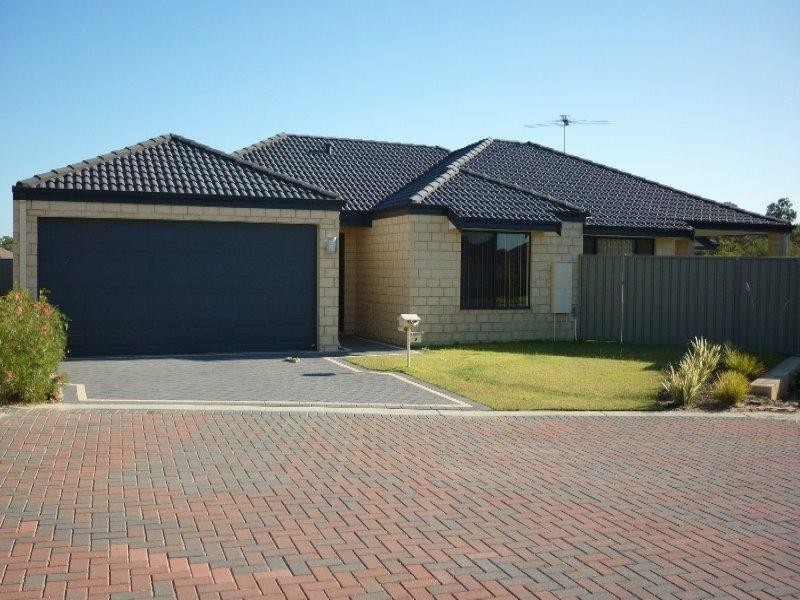 9 Taunton  Mews, Leda WA 6170