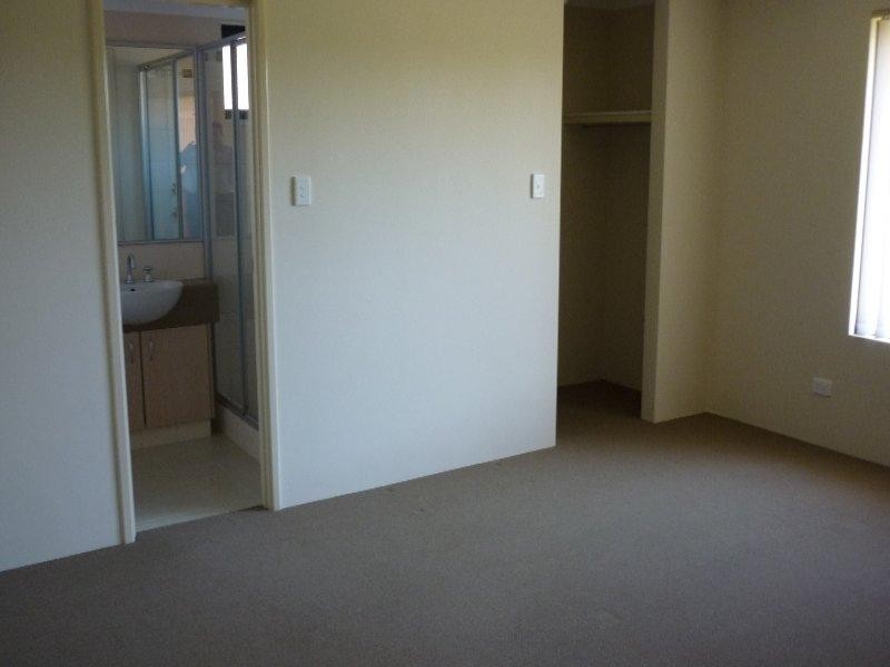 9 Taunton  Mews, Leda WA 6170